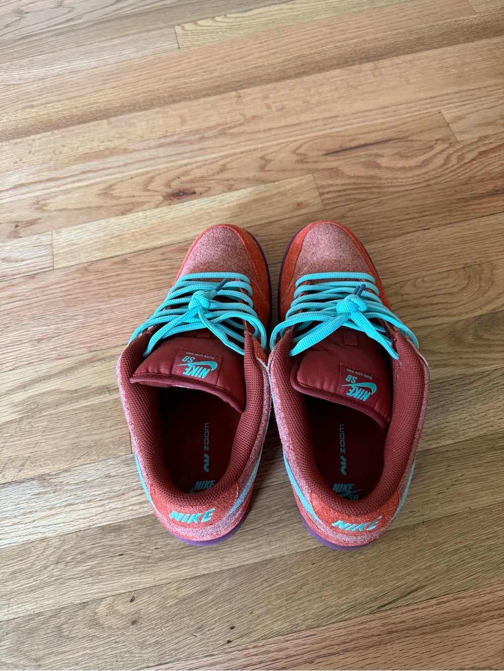 Nike SB Dunk Low - Mystic Red - Picture 5 of 7